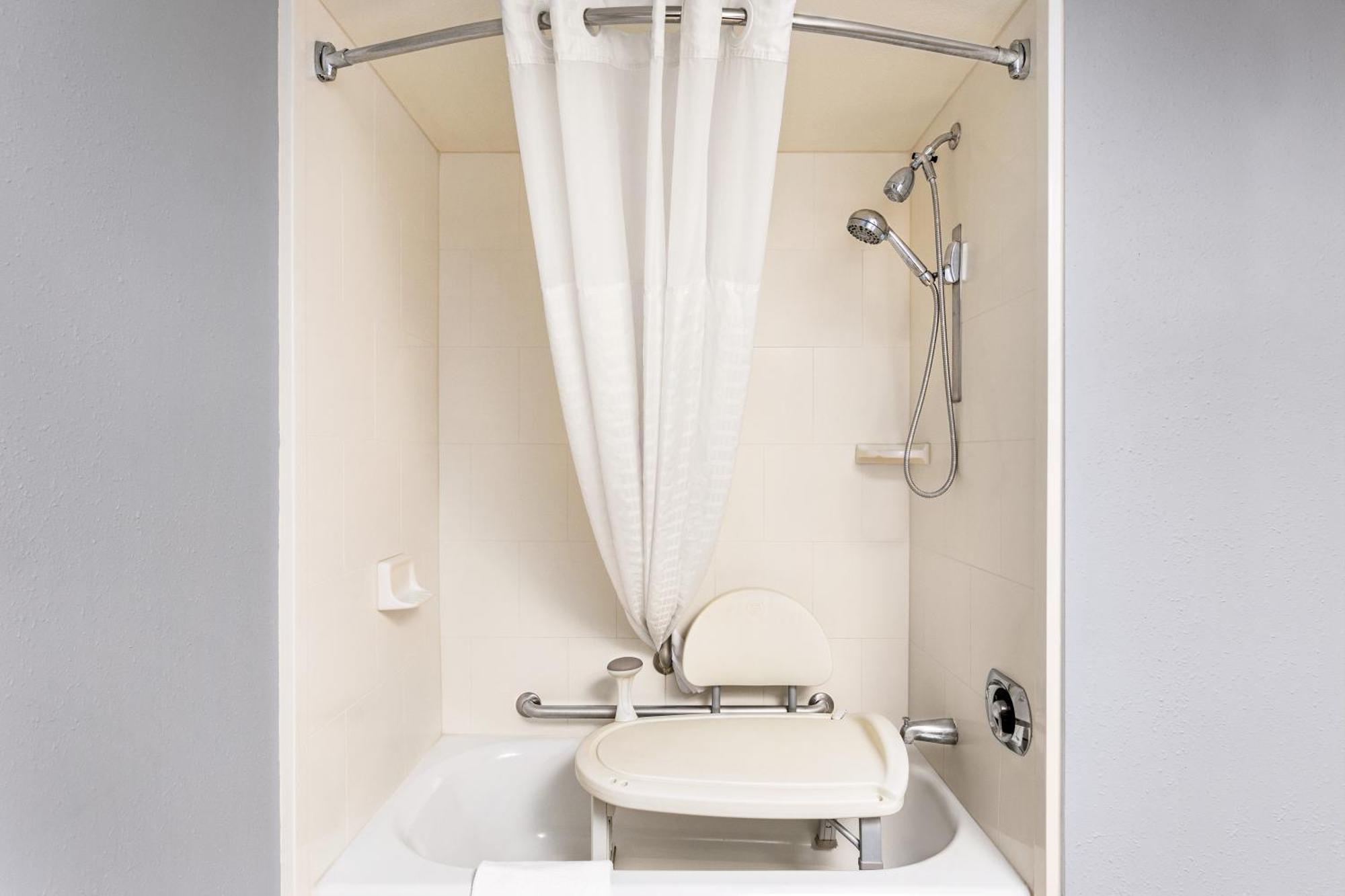 Americinn By Wyndham Madison West מראה חיצוני תמונה